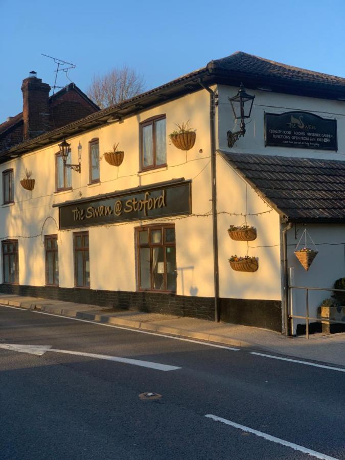 The Swan Inn Salisbury Wilton  エクステリア 写真