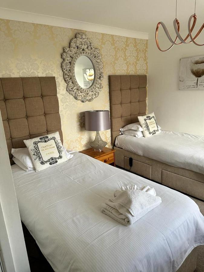 The Swan Inn Salisbury Wilton  エクステリア 写真