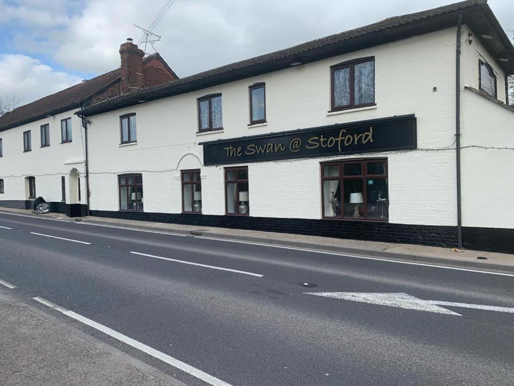 The Swan Inn Salisbury Wilton  エクステリア 写真